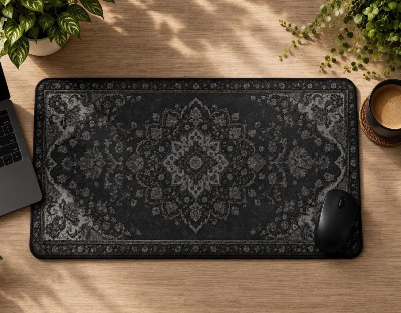 Schwarze Schreibtischunterlage – Desk Setup Dark Bewertung und Preis